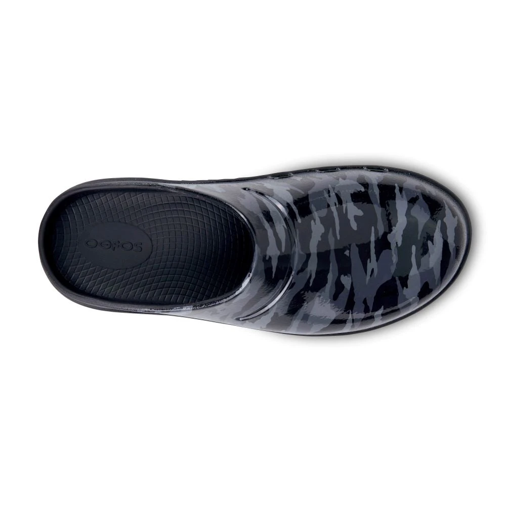 'OOFOS' Women's OOcloog Luxe Pixel Clog - Black / Camo 4 'OOFOS' Women's OOcloog Luxe Pixel Clog - Black / Camo - Image 2